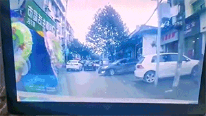 第七波GIF：监控拍下笑抽的一幕！