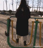 好笑的动态图：狗子一般是怎么吸猫的！