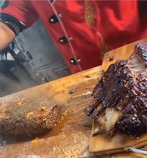gif乐图：吓我一跳，我还以为有坦克要打我呢