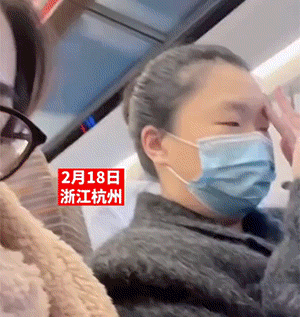 搞笑动态图：心疼轮滑！