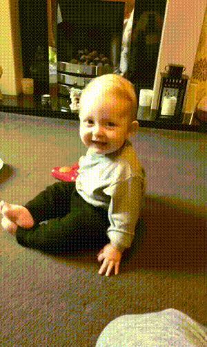 搞笑GIF：有些人表面风光，私底下