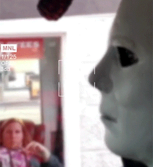 搞笑GIF：有些人表面风光，私底下