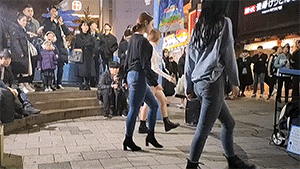 韩国街头show动态图：美女帅哥齐上阵