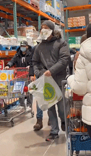 老公，说出来你可能不信，草莓是猫吸的