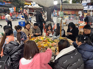 太好笑了的动图：自挂东南枝！