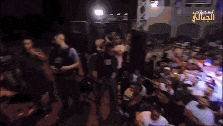 搞笑GIF：一瞬间，自己就悲剧了！