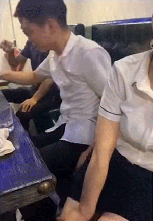 醉酒后丑态百出的动态图大全！