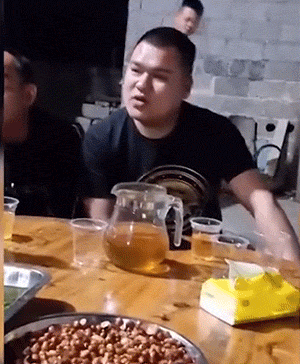 醉酒后丑态百出的动态图大全！