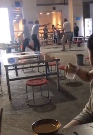 醉酒后丑态百出的动态图大全！