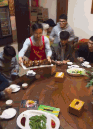 搞笑的GIF：畜牧专业看来也很欢乐啊！