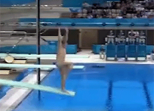 专业跳水运动员的不专业跳水，笑弯了腰！