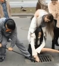 笑死人的动态图：请不要随便给陌生人开门