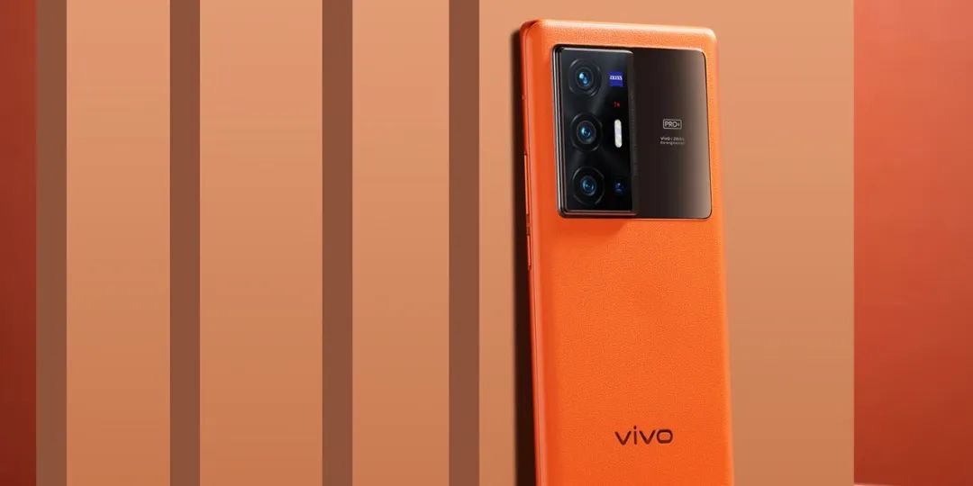 首款折叠屏将至 长跑型选手vivo穿越产业周期-锋巢网