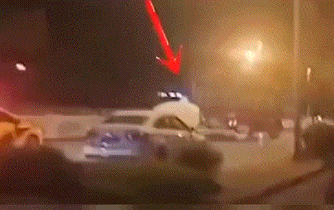 爆笑动图：交警：多少有点不尊重我！