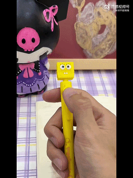 搞笑动图：这就是电视剧里面演员吃的大餐