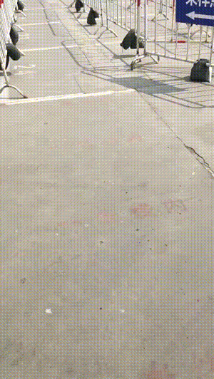 爆笑的GIF：这手就跟电钻一样快