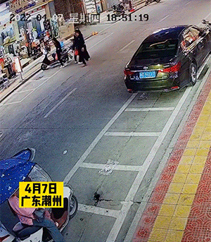 gif图：这是在炸手榴弹吗？