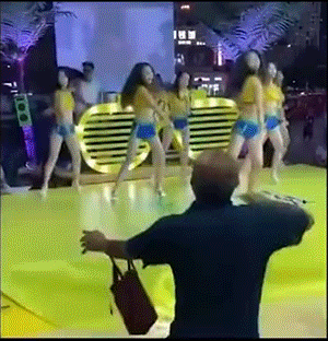 动态图：男人，真的长不大啊！