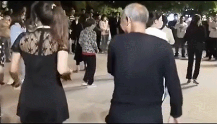 动态图：男人，真的长不大啊！