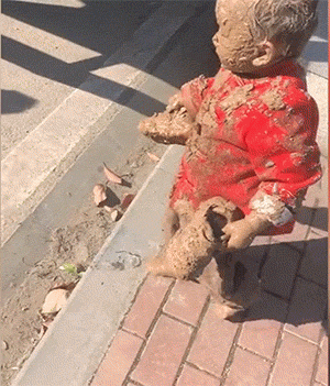 GIF图：人类幼崽，几家欢喜几家愁！