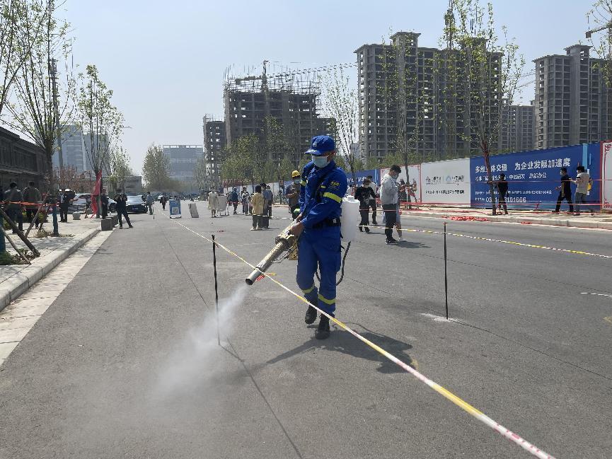 河南驻村第一书记陈波：筑牢经济社会发展和疫情防控“双防线”