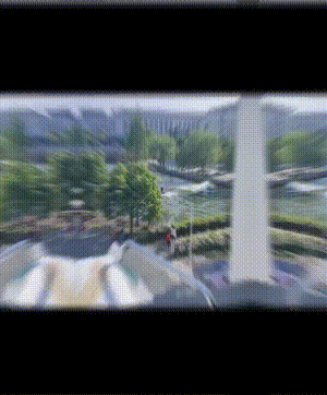 爆笑动图：大庭广众之下卿卿我我
