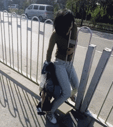 精彩动态图：这个鲍鱼寿司过于新鲜…