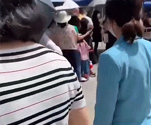 搞笑动图图片：这车开的我给满分，一定是个老司机了