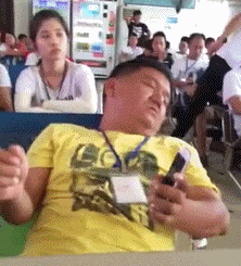 搞笑动图图片：这车开的我给满分，一定是个老司机了
