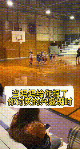 搞笑动图图片：这车开的我给满分，一定是个老司机了