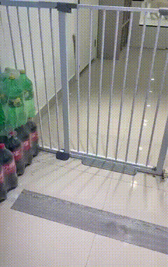 有意思的动图：爱吃螺蛳粉和蛋糕的都沉默了