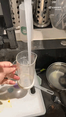 爆笑动图：吃我的东西是吧？那我就吃你