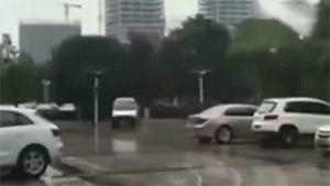五菱神车之所以称为神车，看看这些动图你就知道了！