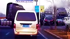 五菱神车之所以称为神车，看看这些动图你就知道了！