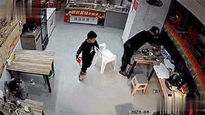 GIF大全：这些沙雕让人忍不住笑啊！