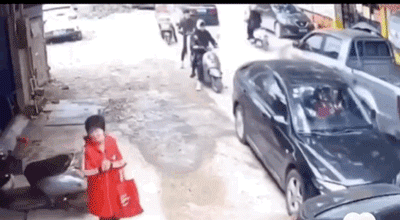 搞笑动图图片：旋转飞马！