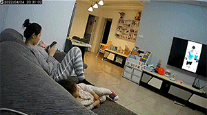搞笑GIF：这消毒剂量也太大了吧！
