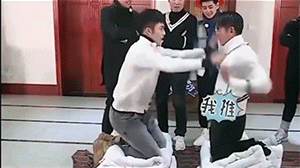明星失误翻车GIF大全，太尴尬了！