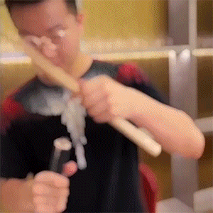 爆笑动图：有个这样的女朋友多好啊！