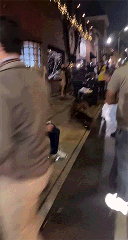 GIF大全：外国人打架现场，太暴力了！