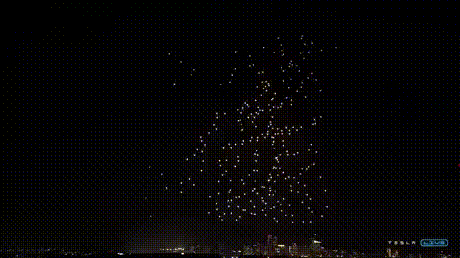 搞笑GIF：只是想庆祝夺冠而已