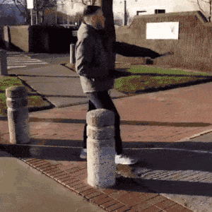 搞笑GIF：只是想庆祝夺冠而已
