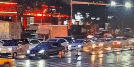 搞笑的动图：艺术可以冷门，但不可以邪门