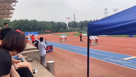 爆笑动图图片:速度有多快?