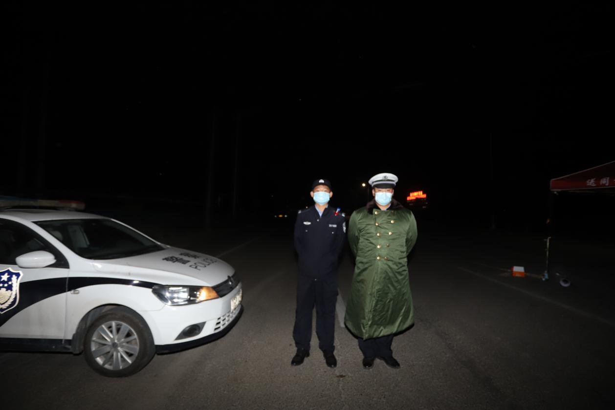 太康街头 又见军大衣