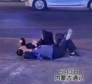爆笑动图图片：一方有难，八方支援！