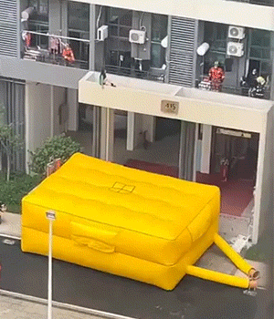 GIF图片：我只想说：卧槽