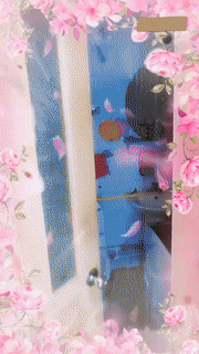 爆笑GIF：自己开车把自己给撞了？