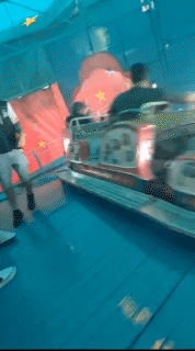 搞笑GIF动图：多少带点私人恩怨
