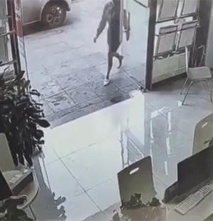 沙雕GIF集锦：看完，没有一个人不笑的！